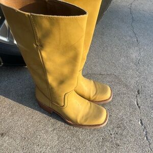 FRYE AND CO. Miranda Boots